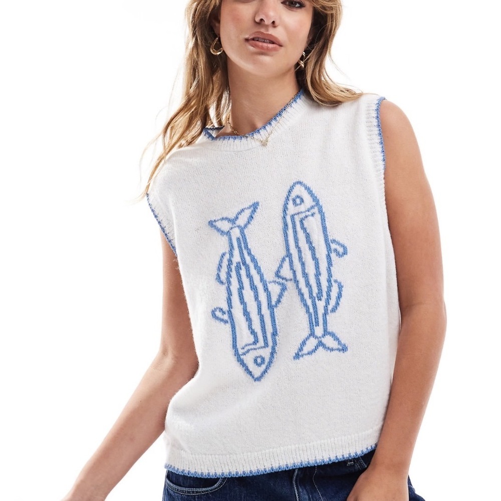 Blue Blush Womens Fish Knit Sweater Vest White Blue Cotton Blend IBT33546 Size L